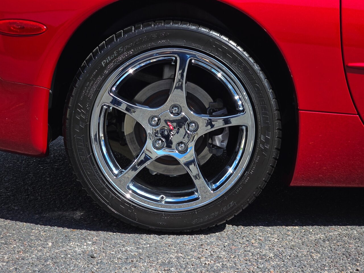 2004 Chevrolet Corvette Convertible photo 32