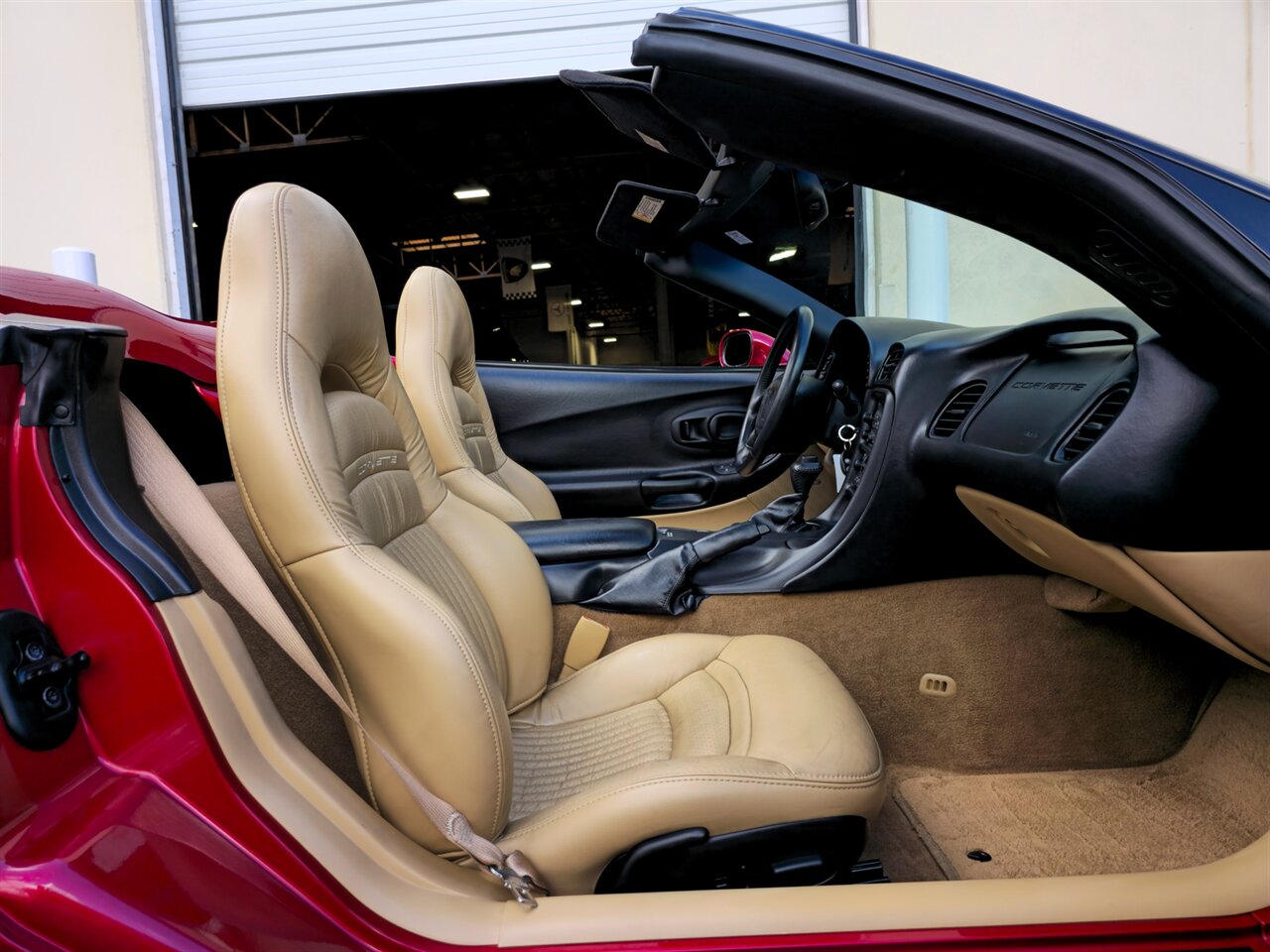 2004 Chevrolet Corvette Convertible photo 24