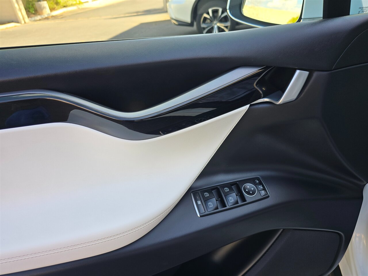 2018 Tesla Model X 100D   - Photo 13 - Mesa, AZ 85215