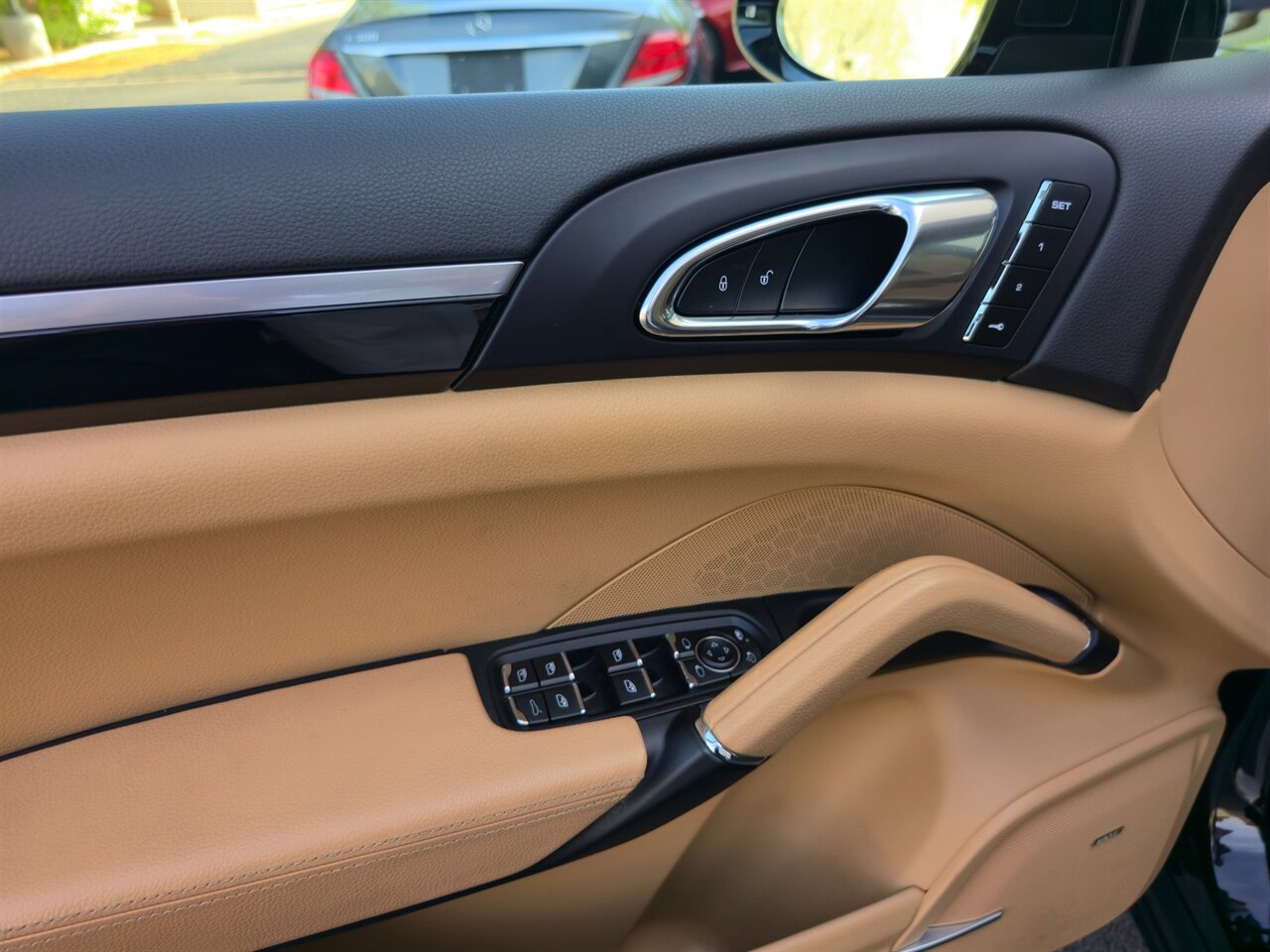 2018 Porsche Cayenne S   - Photo 10 - Mesa, AZ 85215