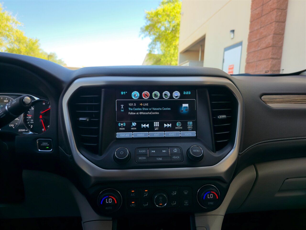 2019 GMC Acadia Denali   - Photo 20 - Mesa, AZ 85215