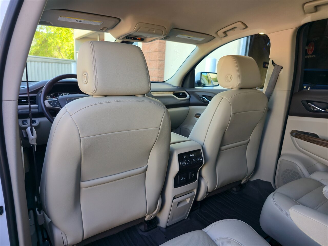 2019 GMC Acadia Denali   - Photo 33 - Mesa, AZ 85215