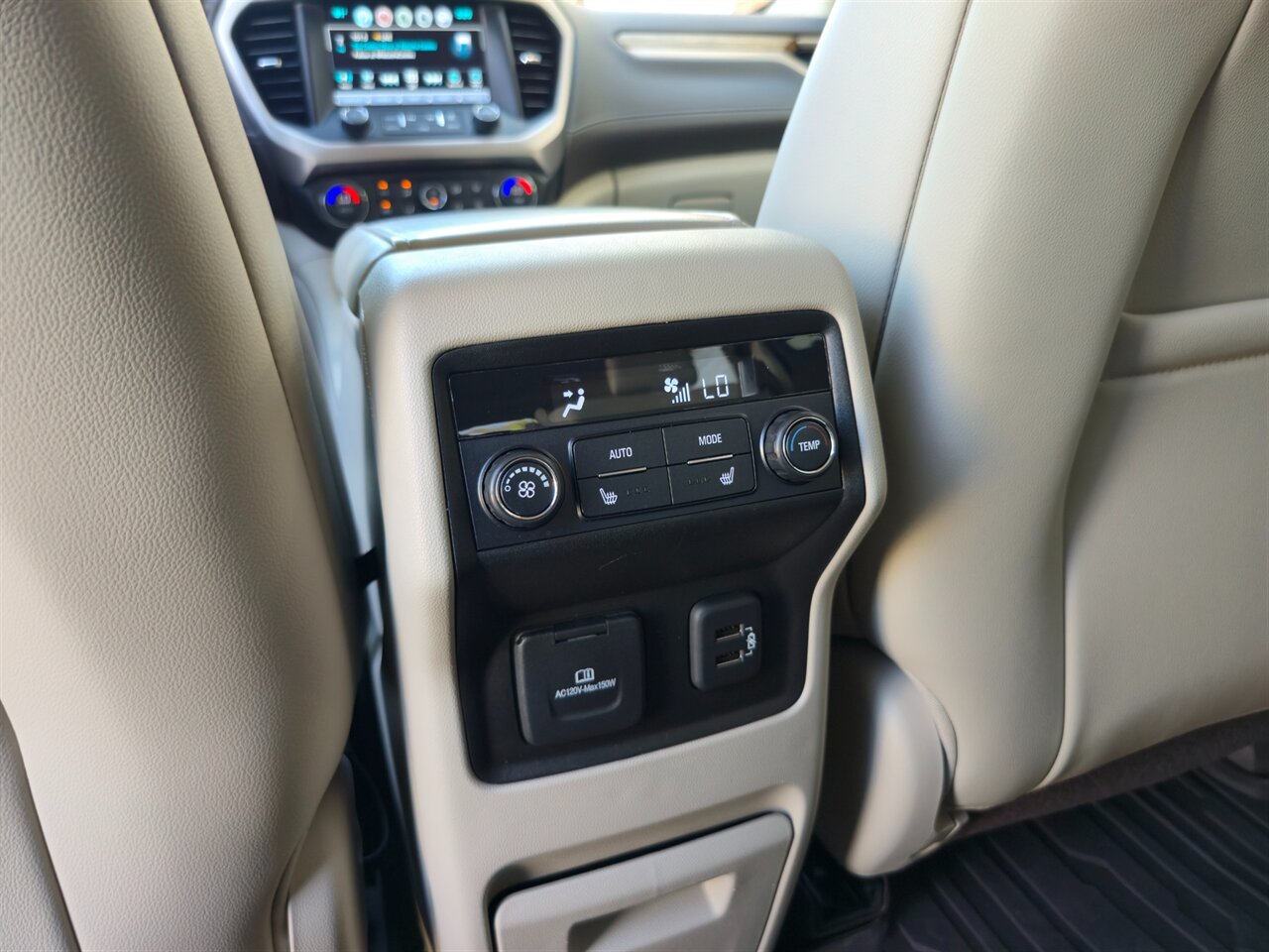 2019 GMC Acadia Denali   - Photo 34 - Mesa, AZ 85215