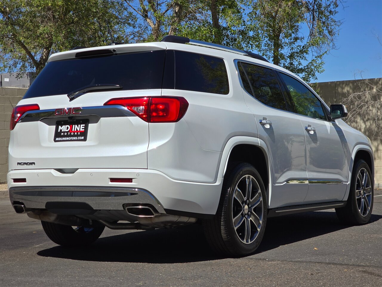 2019 GMC Acadia Denali   - Photo 10 - Mesa, AZ 85215