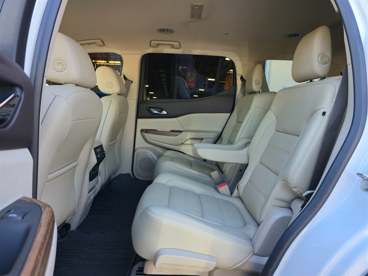 2019 GMC Acadia Denali   - Photo 31 - Mesa, AZ 85215