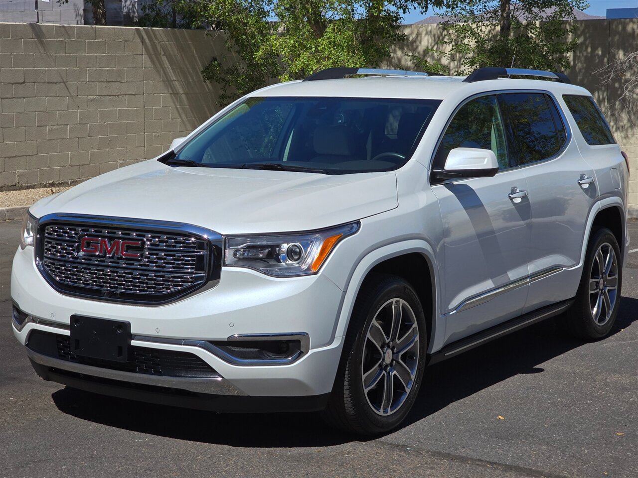2019 GMC Acadia Denali   - Photo 6 - Mesa, AZ 85215
