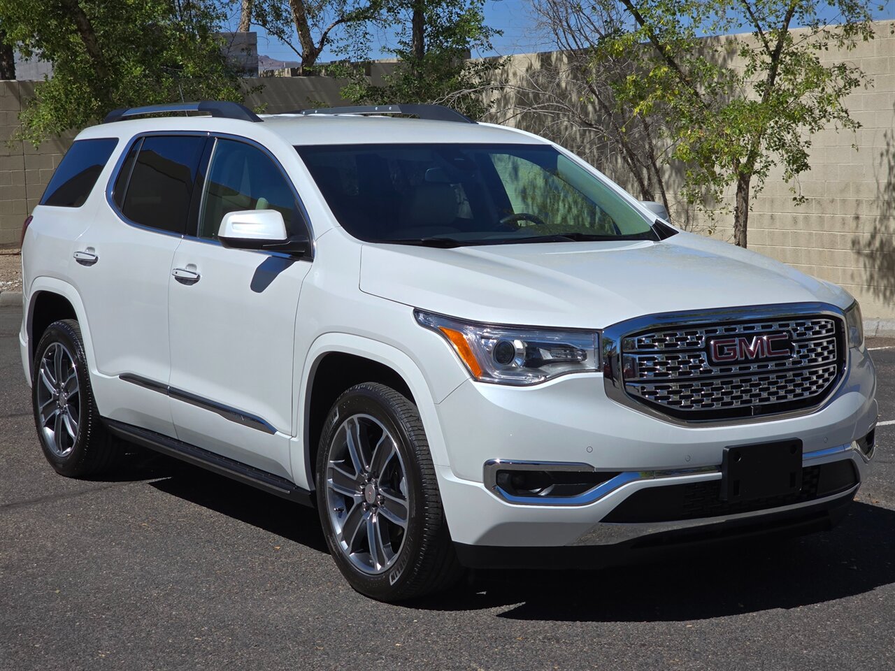 2019 GMC Acadia Denali   - Photo 2 - Mesa, AZ 85215