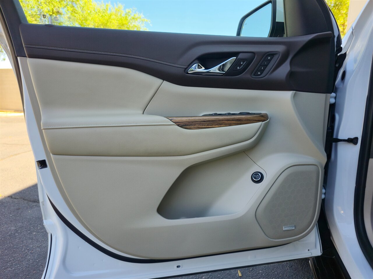 2019 GMC Acadia Denali   - Photo 12 - Mesa, AZ 85215