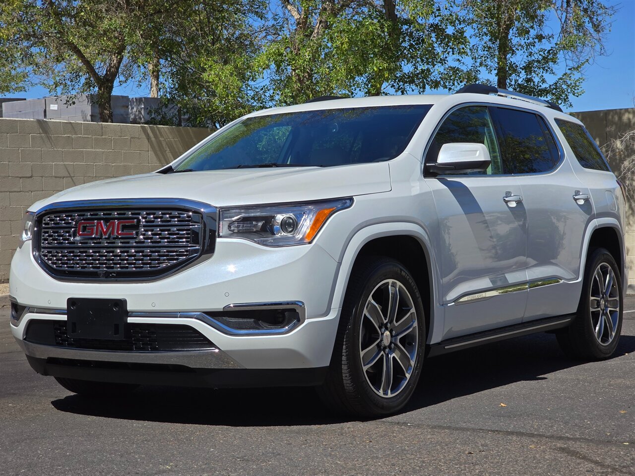 2019 GMC Acadia Denali   - Photo 5 - Mesa, AZ 85215