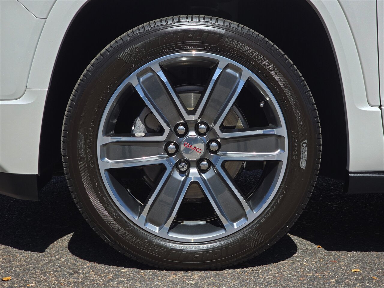 2019 GMC Acadia Denali   - Photo 45 - Mesa, AZ 85215