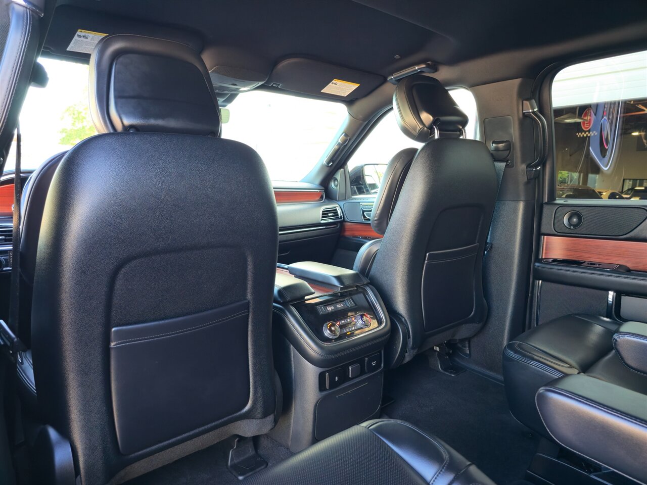 2021 Lincoln Navigator 4x4 7-Passenger - Photo 34 - Mesa, AZ 85215