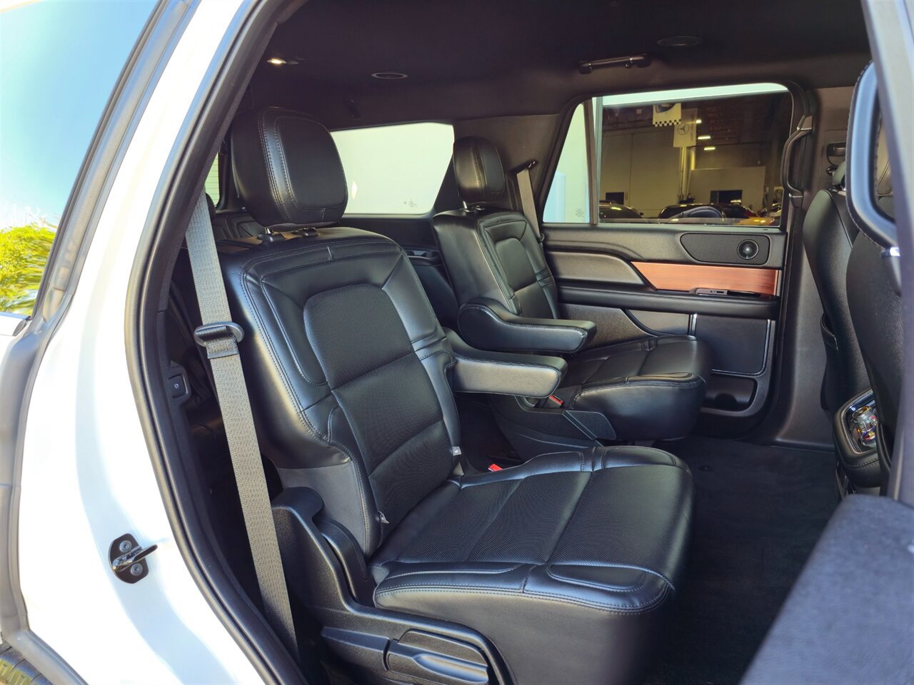 2021 Lincoln Navigator 4x4 7-Passenger - Photo 39 - Mesa, AZ 85215