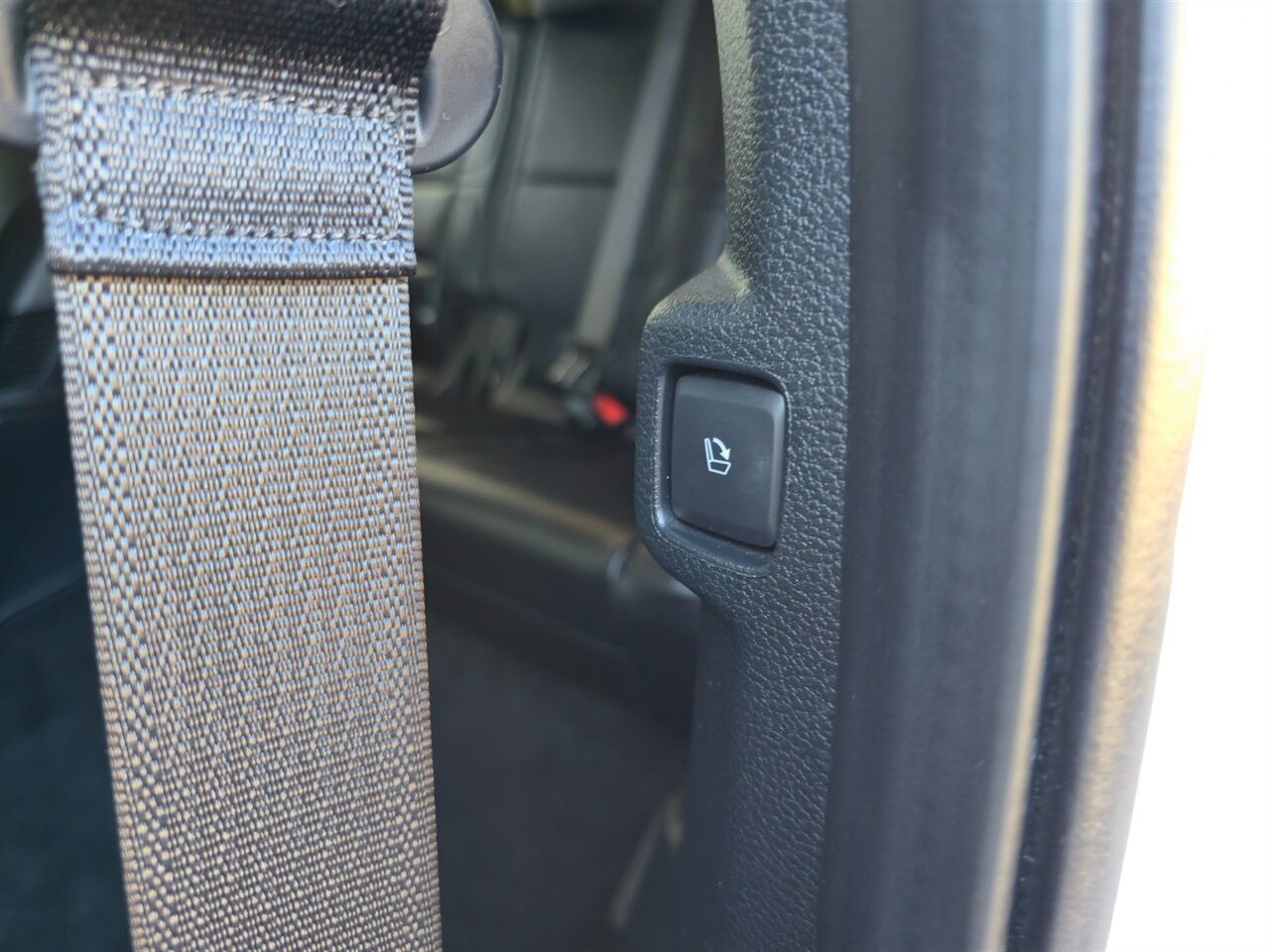 2021 Lincoln Navigator 4x4 7-Passenger - Photo 37 - Mesa, AZ 85215