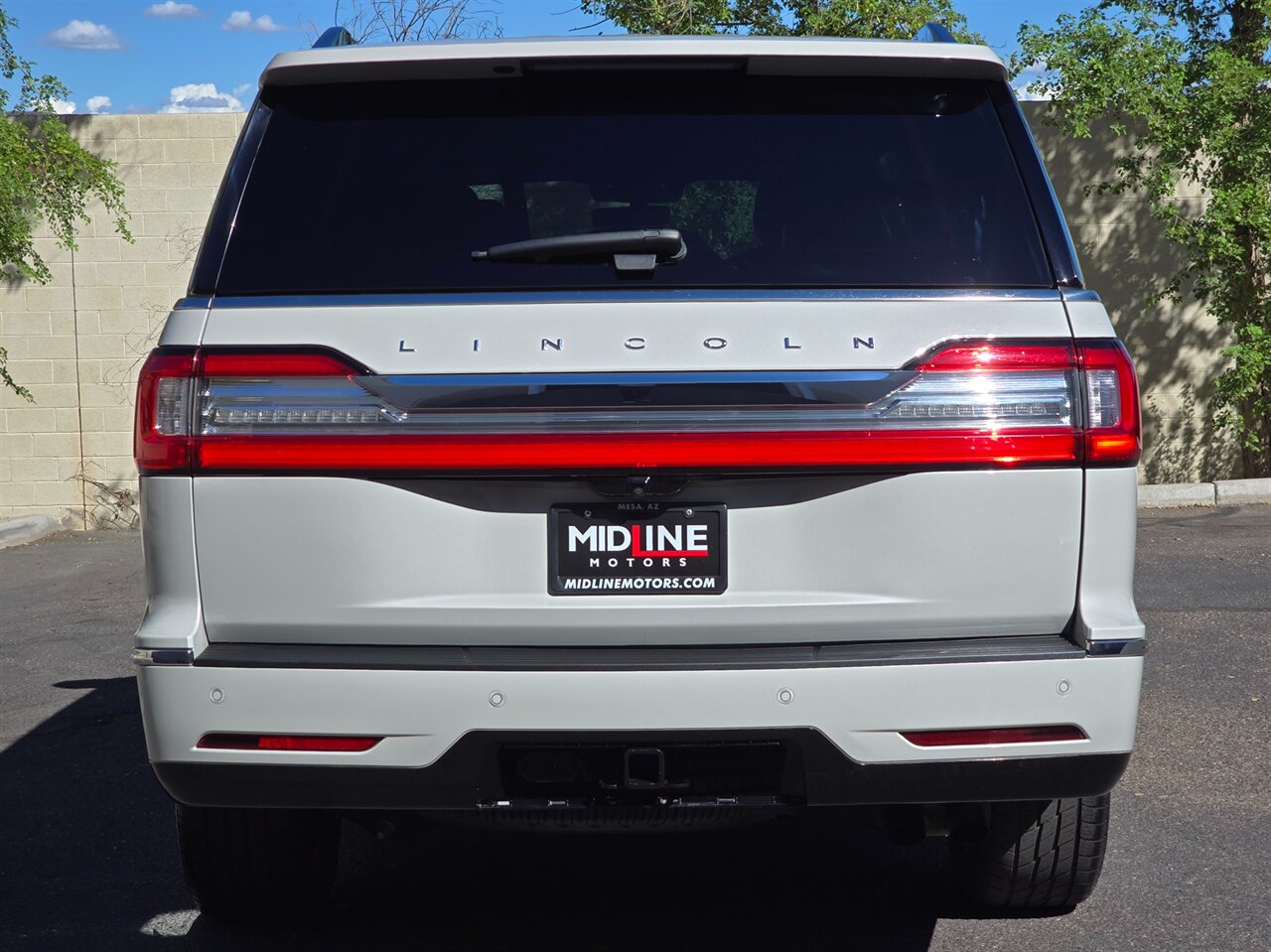2021 Lincoln Navigator 4x4 7-Passenger - Photo 9 - Mesa, AZ 85215
