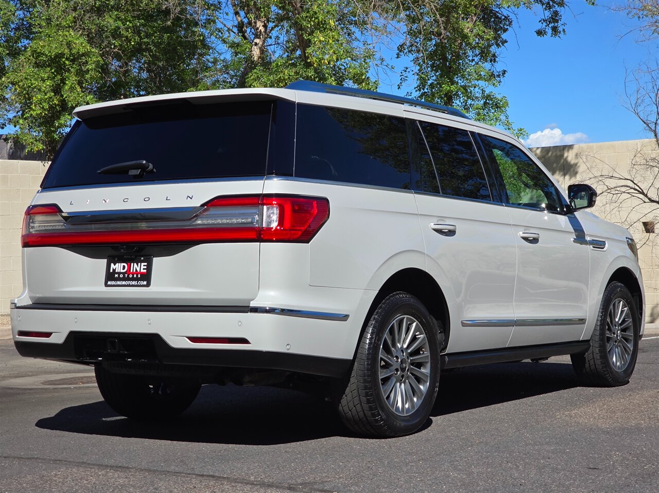 2021 Lincoln Navigator 4x4 7-Passenger - Photo 10 - Mesa, AZ 85215
