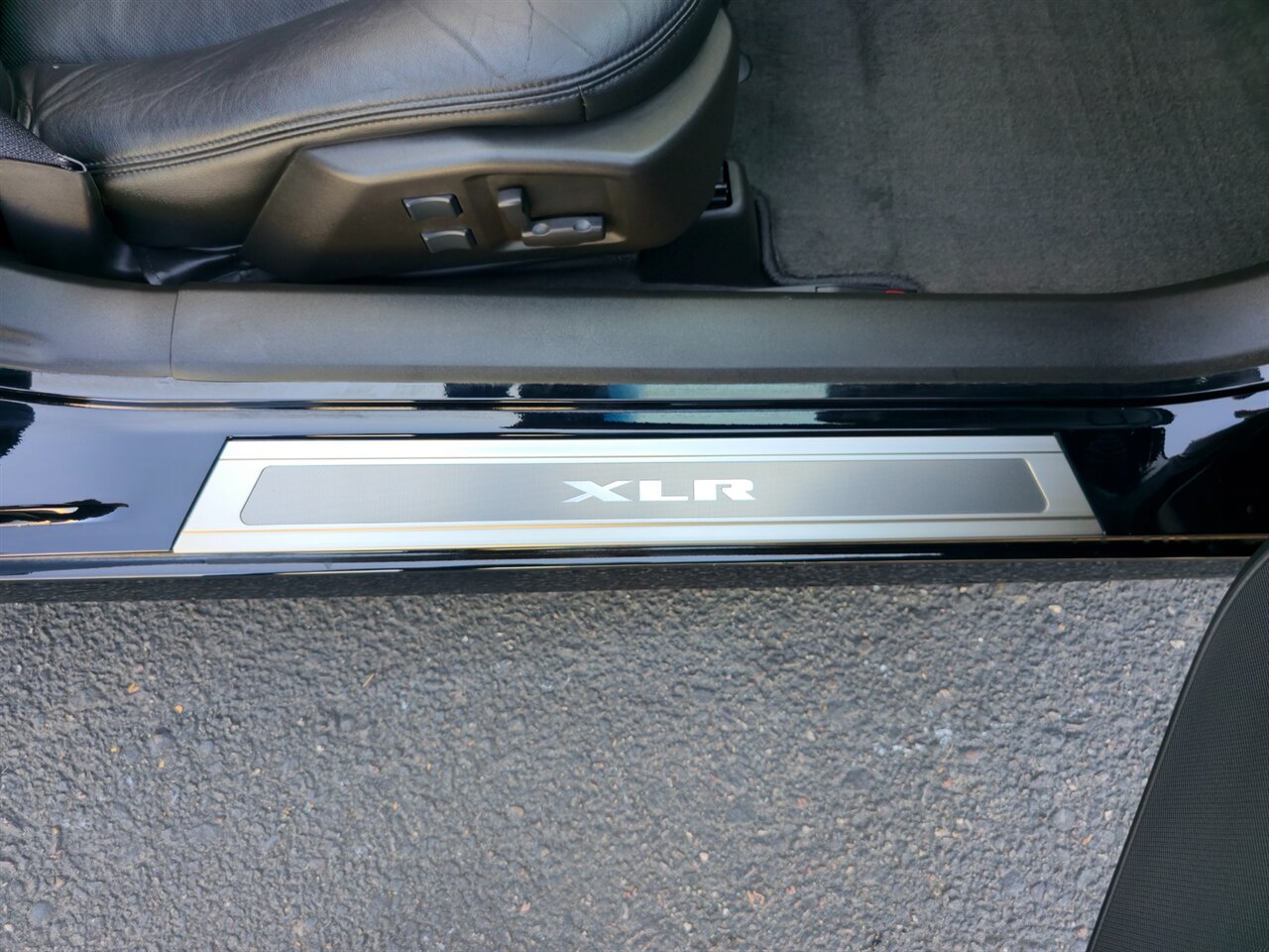 2007 Cadillac XLR - Photo 33 - Mesa, AZ 85215