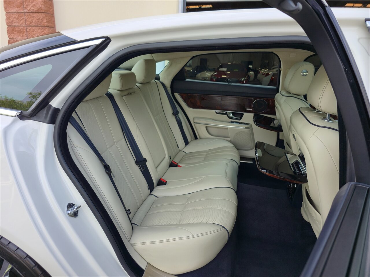2011 Jaguar XJ L - Photo 31 - Mesa, AZ 85215