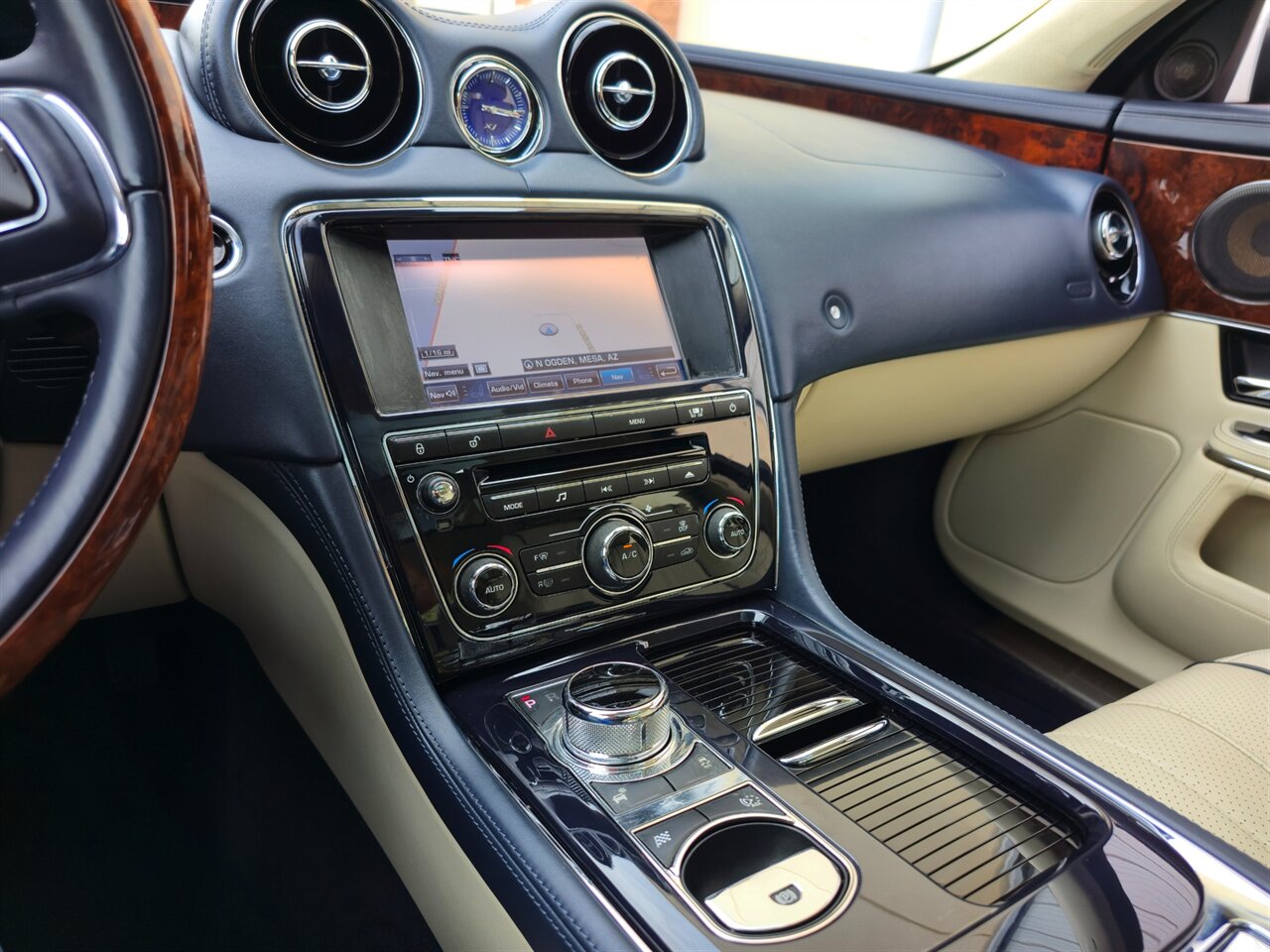 2011 Jaguar XJ L - Photo 18 - Mesa, AZ 85215