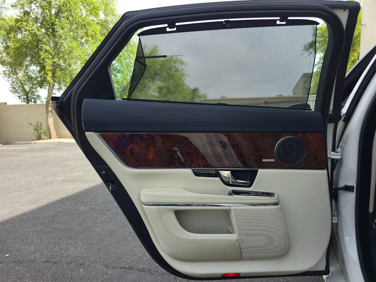 2011 Jaguar XJ L - Photo 25 - Mesa, AZ 85215