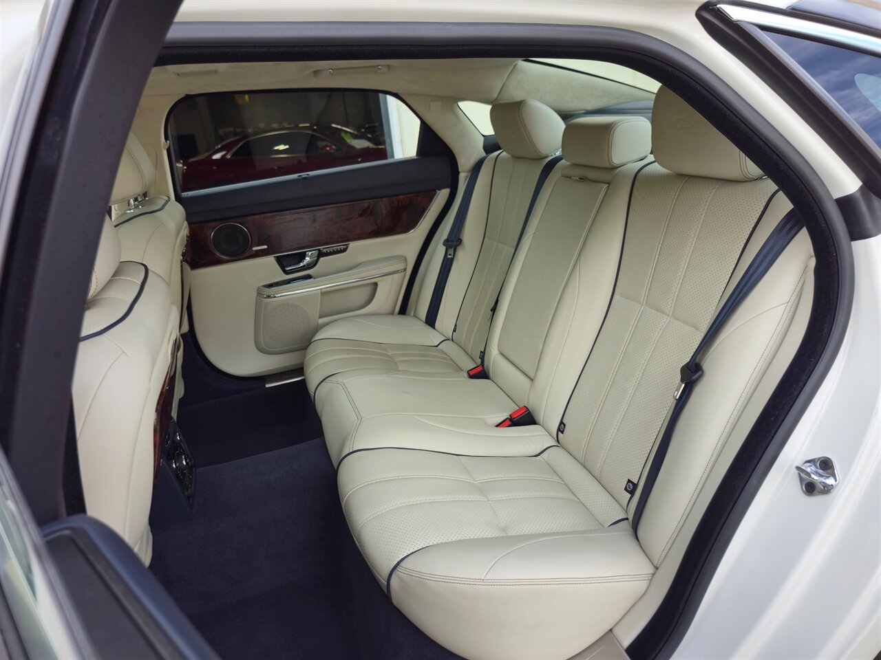 2011 Jaguar XJ L - Photo 27 - Mesa, AZ 85215