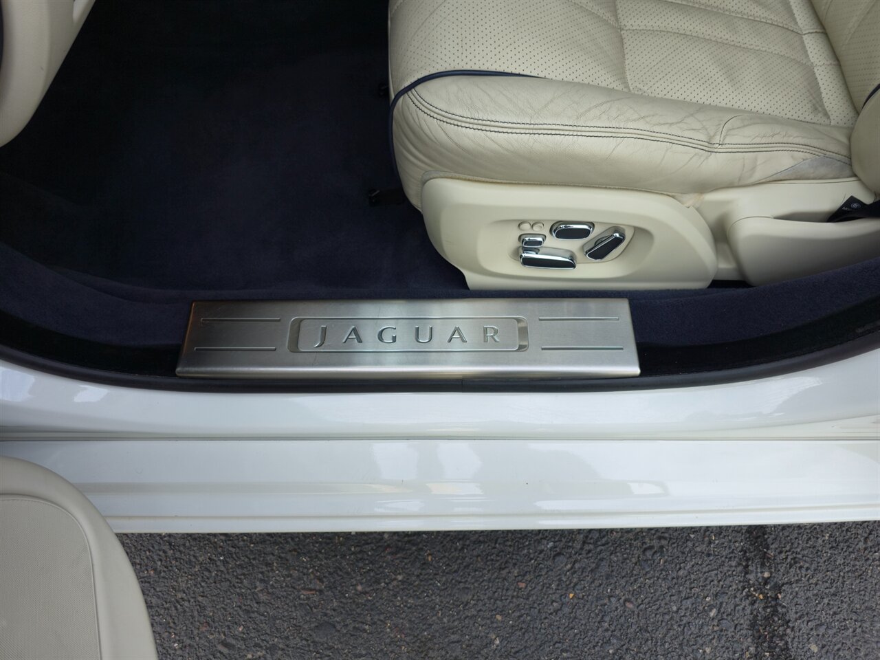 2011 Jaguar XJ L - Photo 14 - Mesa, AZ 85215