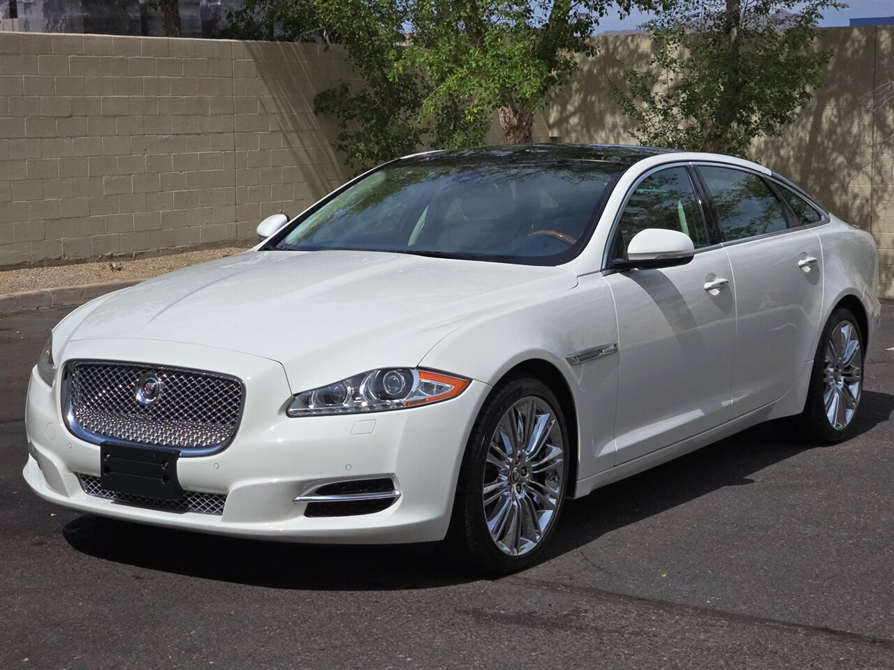 2011 Jaguar XJ L - Photo 6 - Mesa, AZ 85215