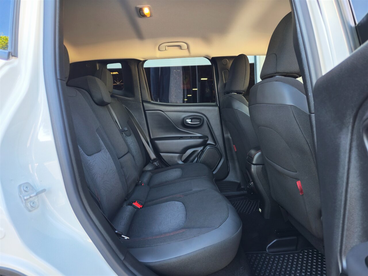 2022 Jeep Renegade Trailhawk - Photo 34 - Mesa, AZ 85215