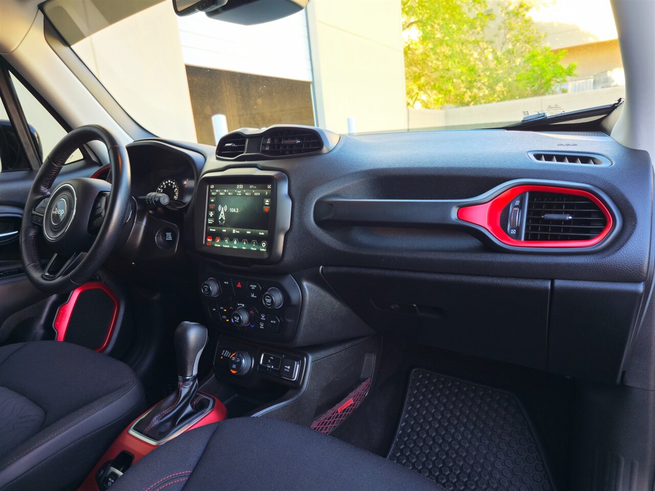 2022 Jeep Renegade Trailhawk - Photo 28 - Mesa, AZ 85215