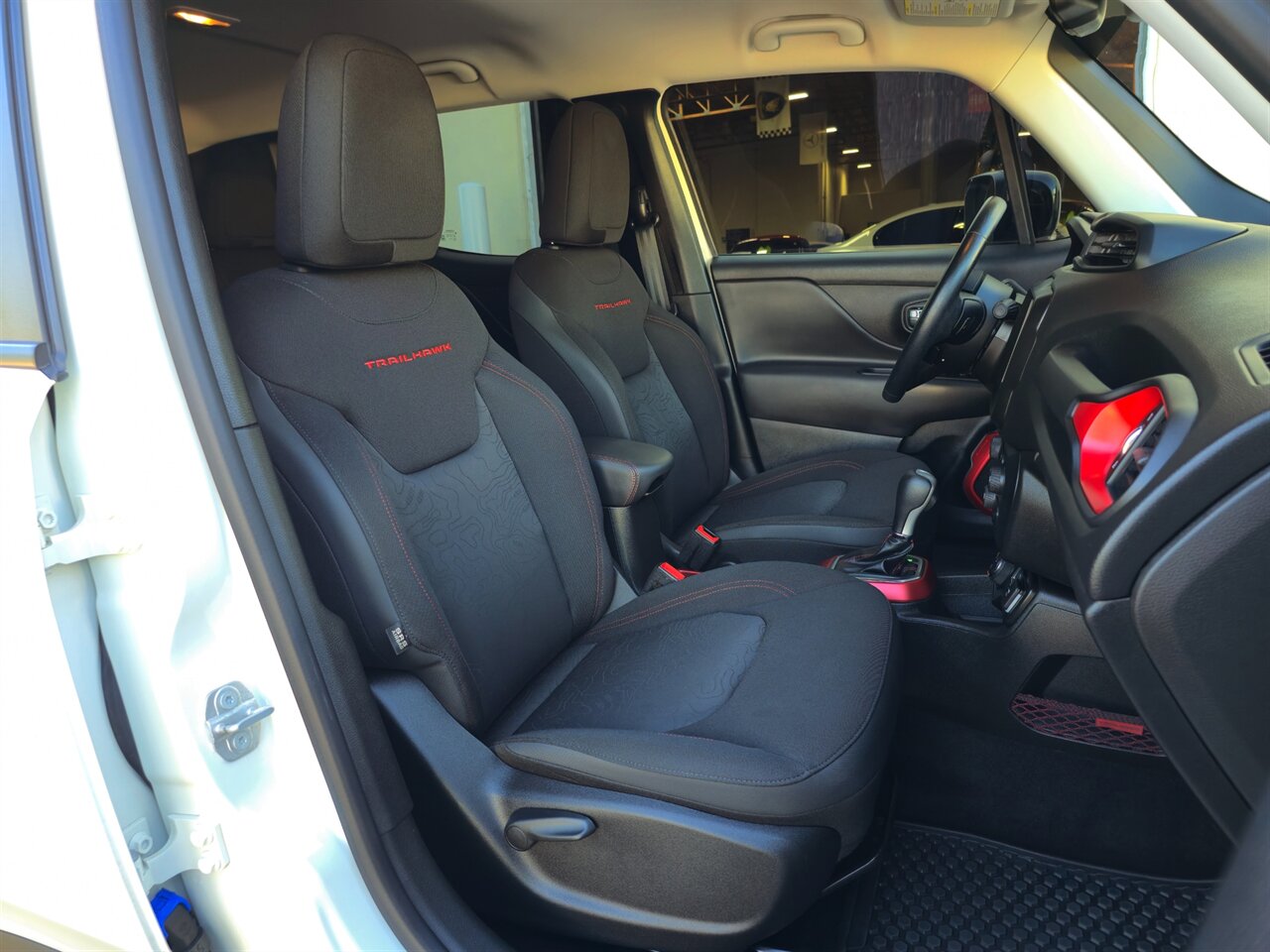 2022 Jeep Renegade Trailhawk - Photo 27 - Mesa, AZ 85215