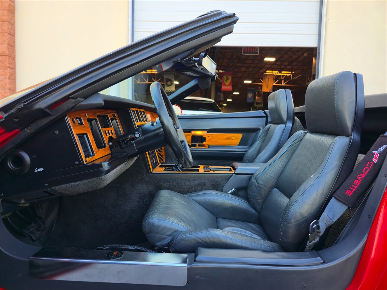 1986 Chevrolet Corvette Convertible - Photo 16 - Mesa, AZ 85215