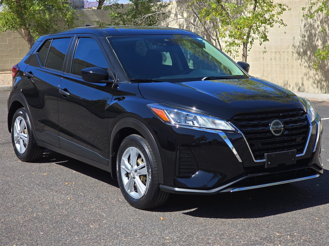 2021 Nissan Kicks S - Photo 2 - Mesa, AZ 85215