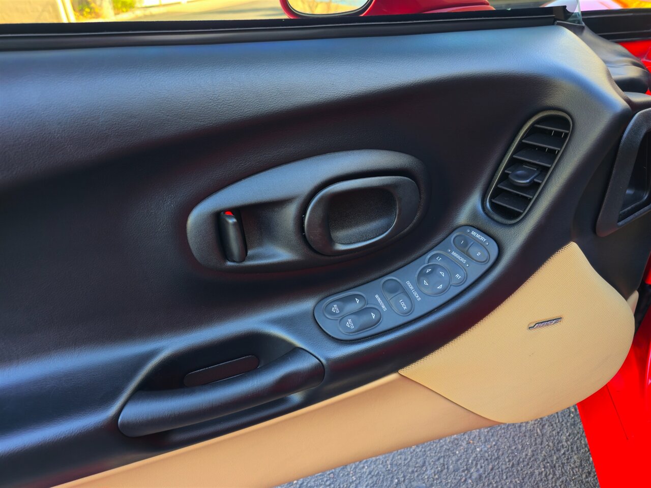 1998 Chevrolet Corvette Coupe photo 14