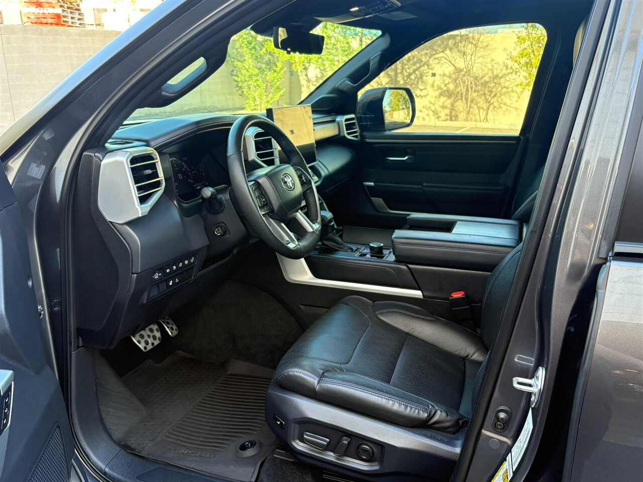 2025 Toyota Tundra Platinum - Photo 10 - Mesa, AZ 85215