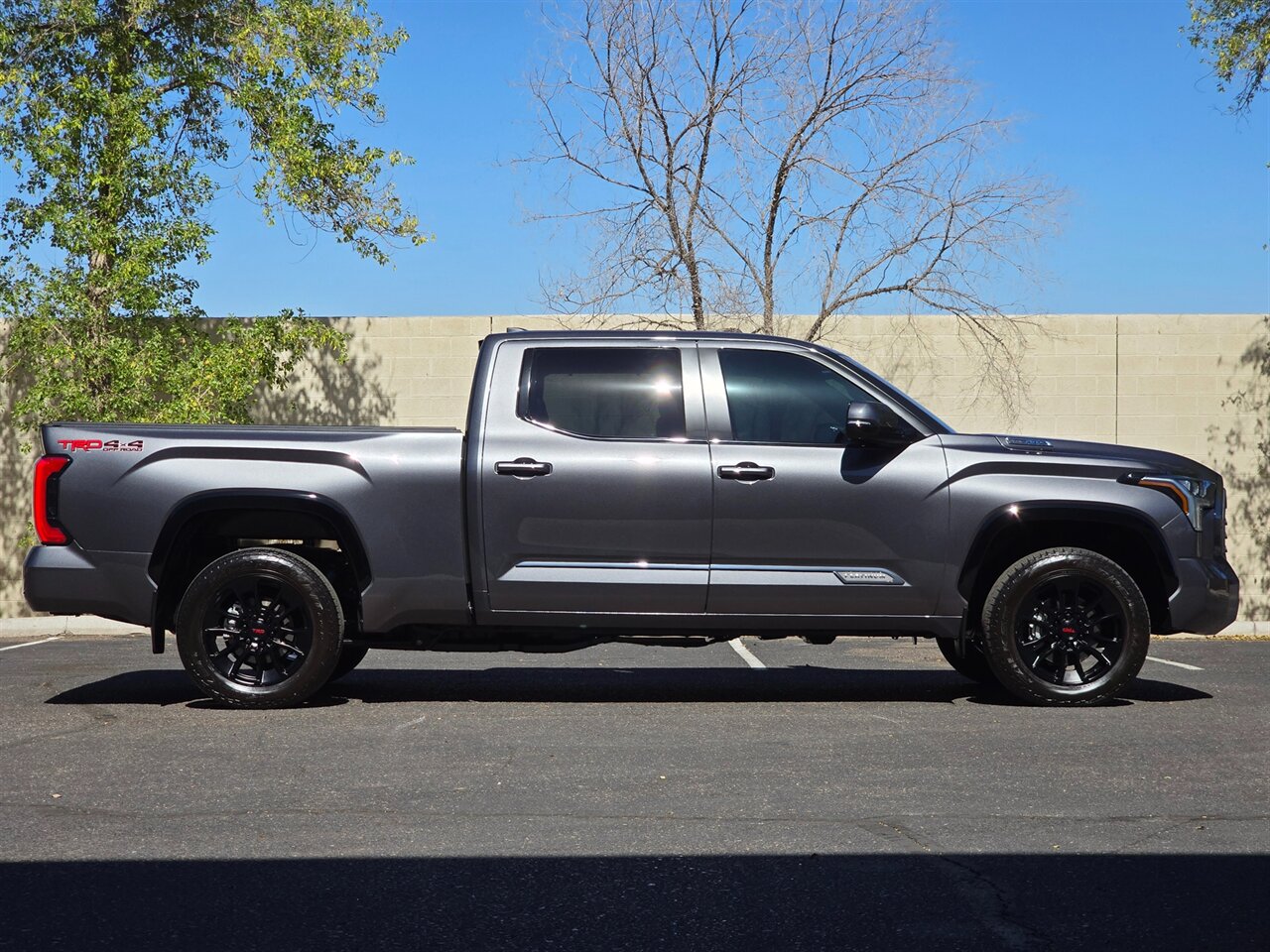 2025 Toyota Tundra Platinum CrewMax 6.5 4WD - Photo 11 - Mesa, AZ 85215
