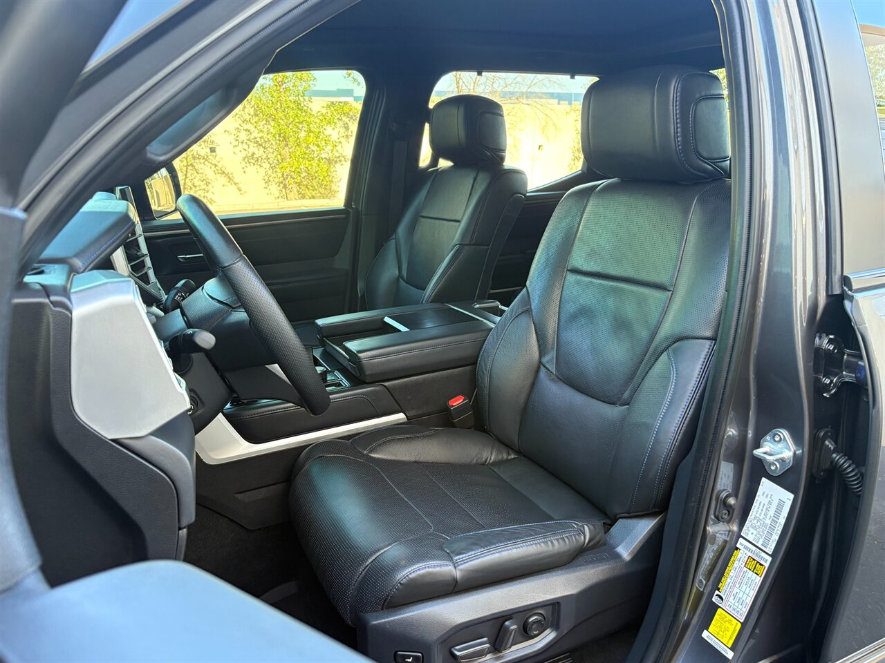 2025 Toyota Tundra Platinum - Photo 11 - Mesa, AZ 85215