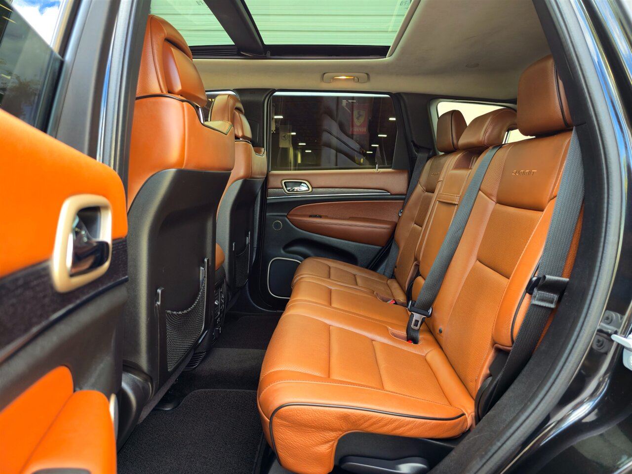 2015 Jeep Grand Cherokee Summit 4X4 5.7L V8 Hemi - Photo 30 - Mesa, AZ 85215