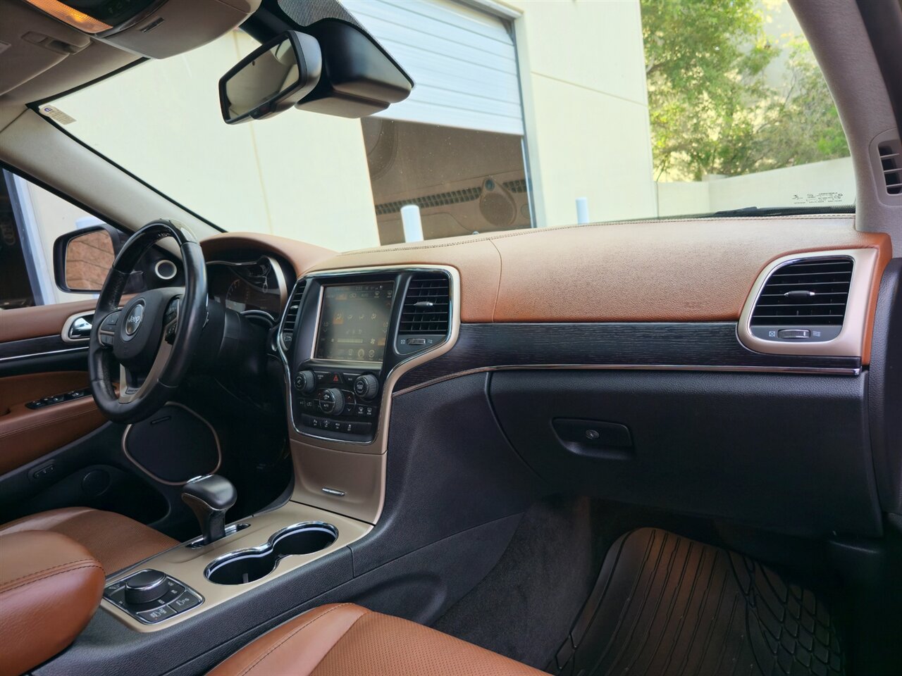 2015 Jeep Grand Cherokee Summit 4X4 5.7L V8 Hemi - Photo 28 - Mesa, AZ 85215