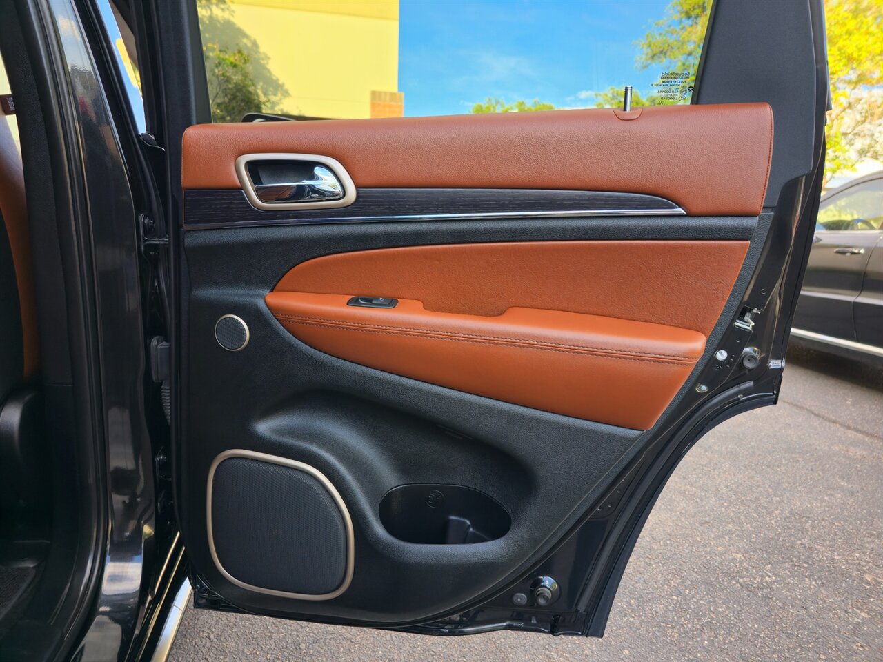 2015 Jeep Grand Cherokee Summit 4X4 5.7L V8 Hemi - Photo 34 - Mesa, AZ 85215