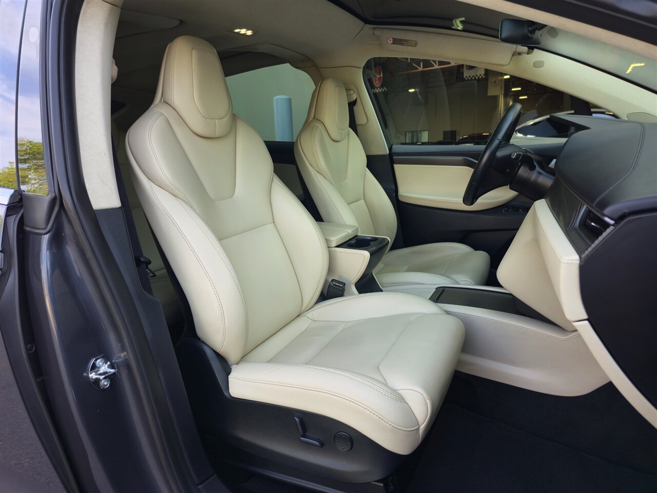 2018 Tesla Model X 75D - Photo 27 - Mesa, AZ 85215