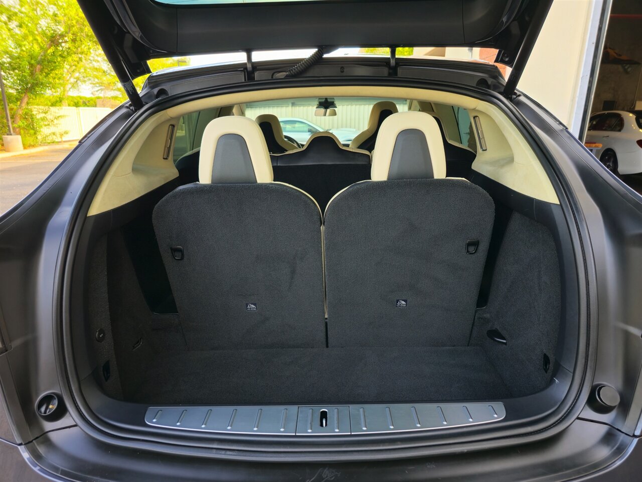 2018 Tesla Model X 75D - Photo 31 - Mesa, AZ 85215
