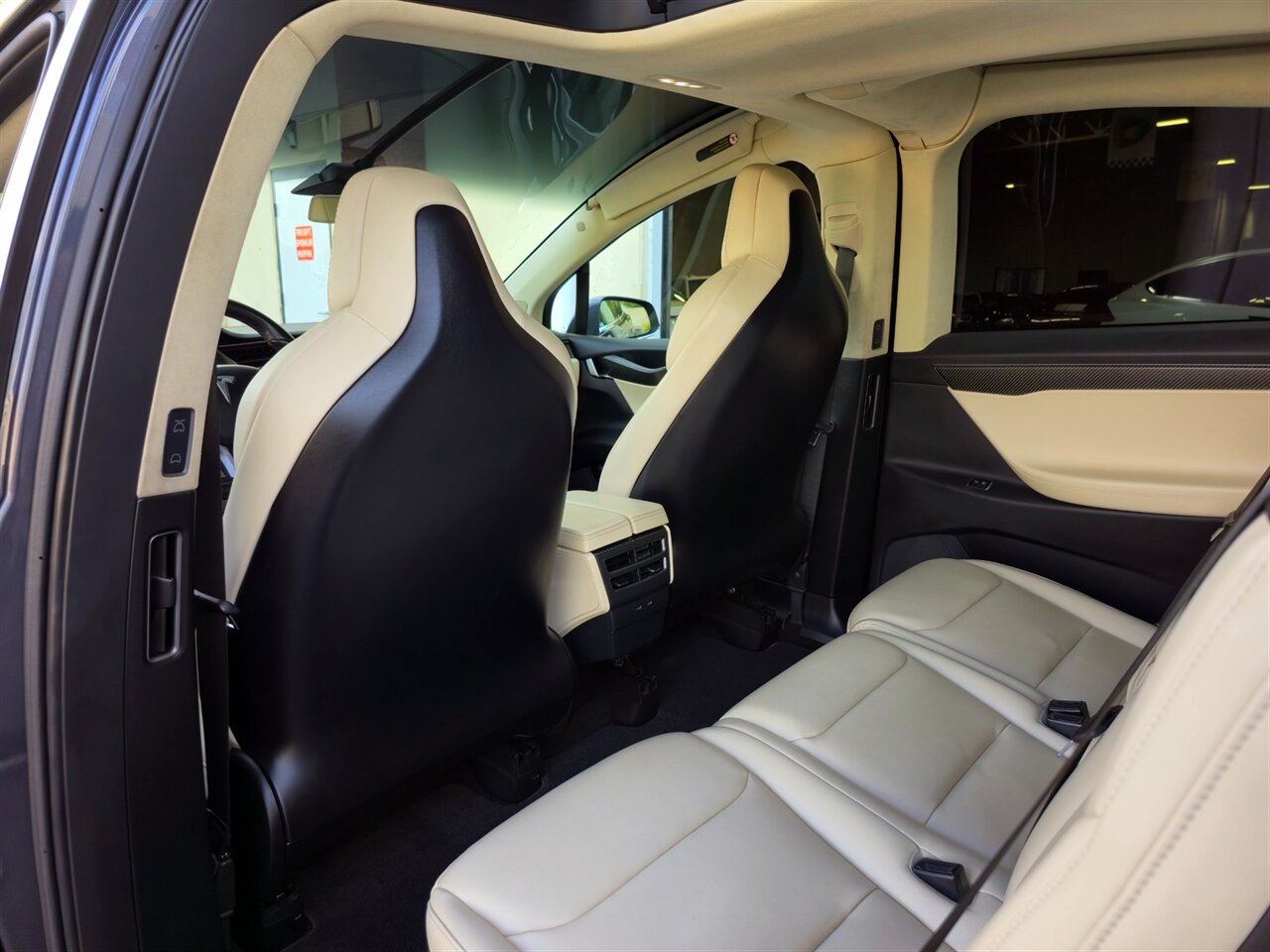 2018 Tesla Model X 75D - Photo 23 - Mesa, AZ 85215