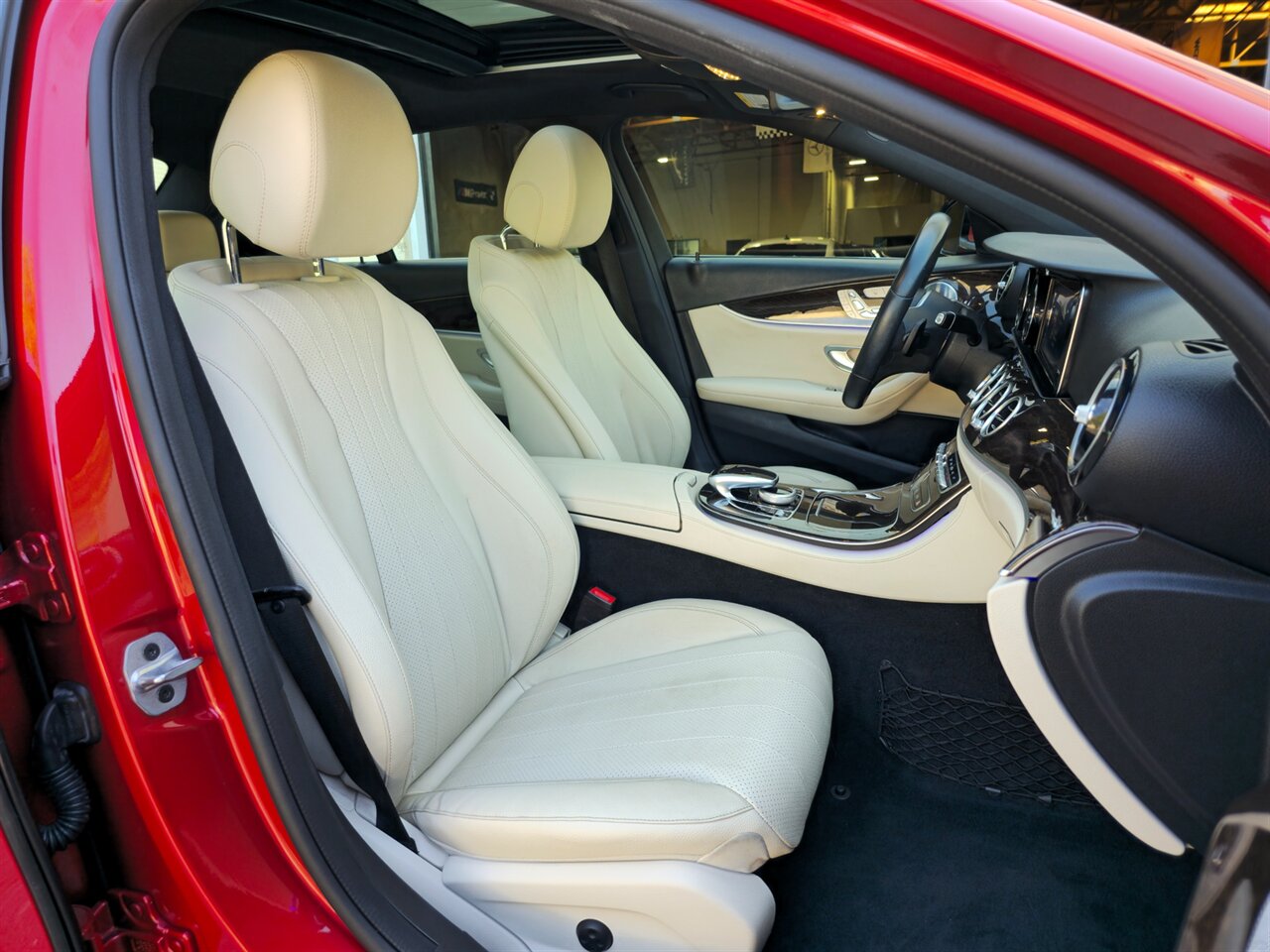 2019 Mercedes-Benz E 300   - Photo 24 - Mesa, AZ 85215