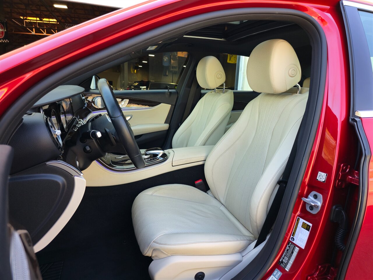 2019 Mercedes-Benz E 300   - Photo 15 - Mesa, AZ 85215