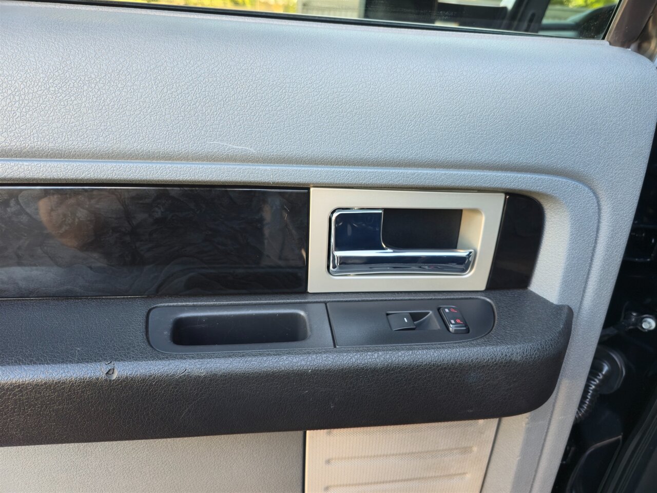 2012 Ford F-150 Platinum 4X4 - Photo 28 - Mesa, AZ 85215