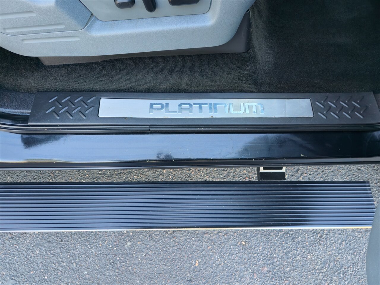 2012 Ford F-150 Platinum 4X4 - Photo 23 - Mesa, AZ 85215