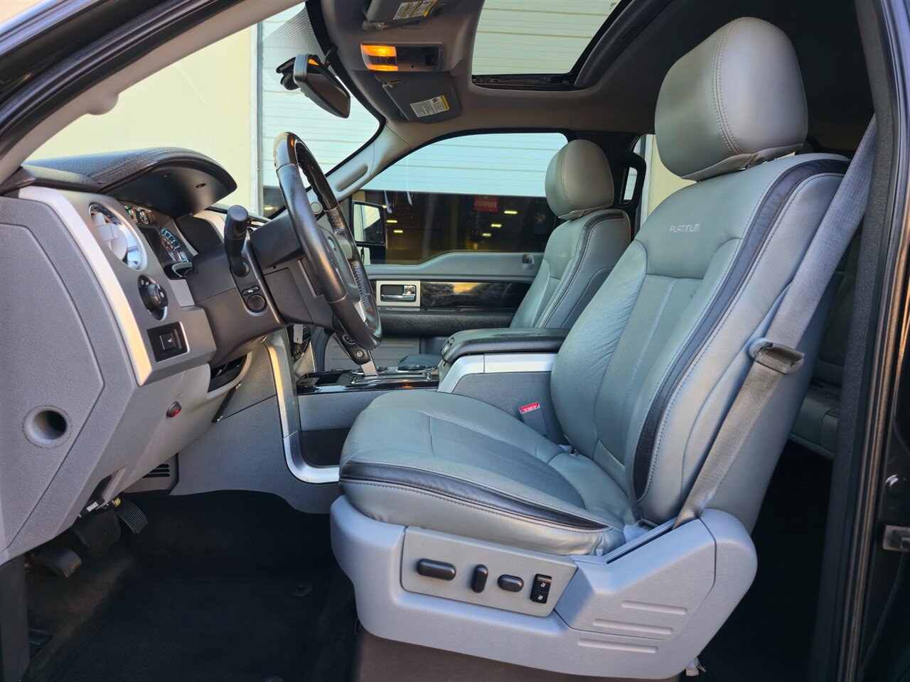 2012 Ford F-150 Platinum 4X4 - Photo 16 - Mesa, AZ 85215