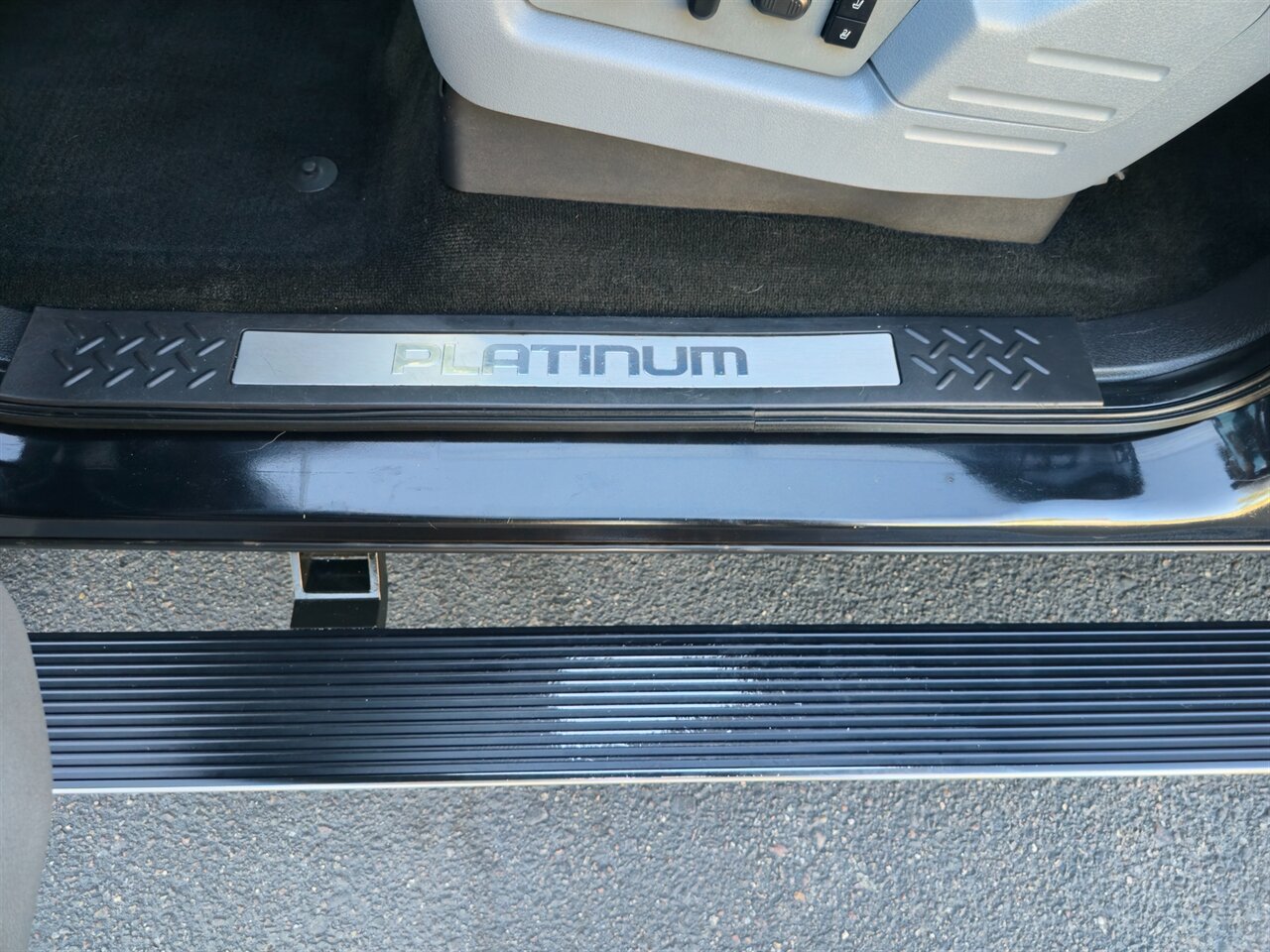 2012 Ford F-150 Platinum 4X4 - Photo 15 - Mesa, AZ 85215