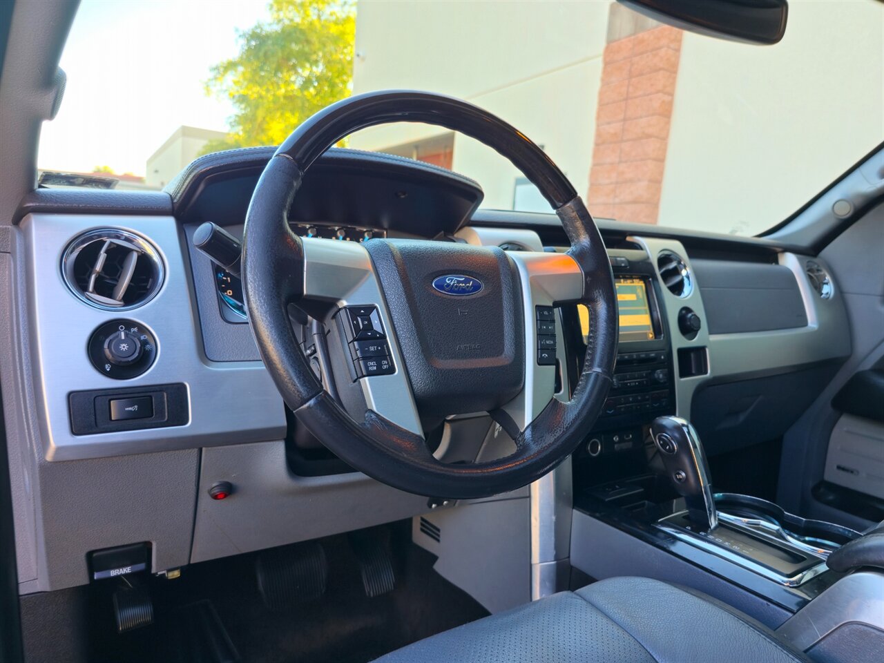 2012 Ford F-150 Platinum 4X4 - Photo 19 - Mesa, AZ 85215