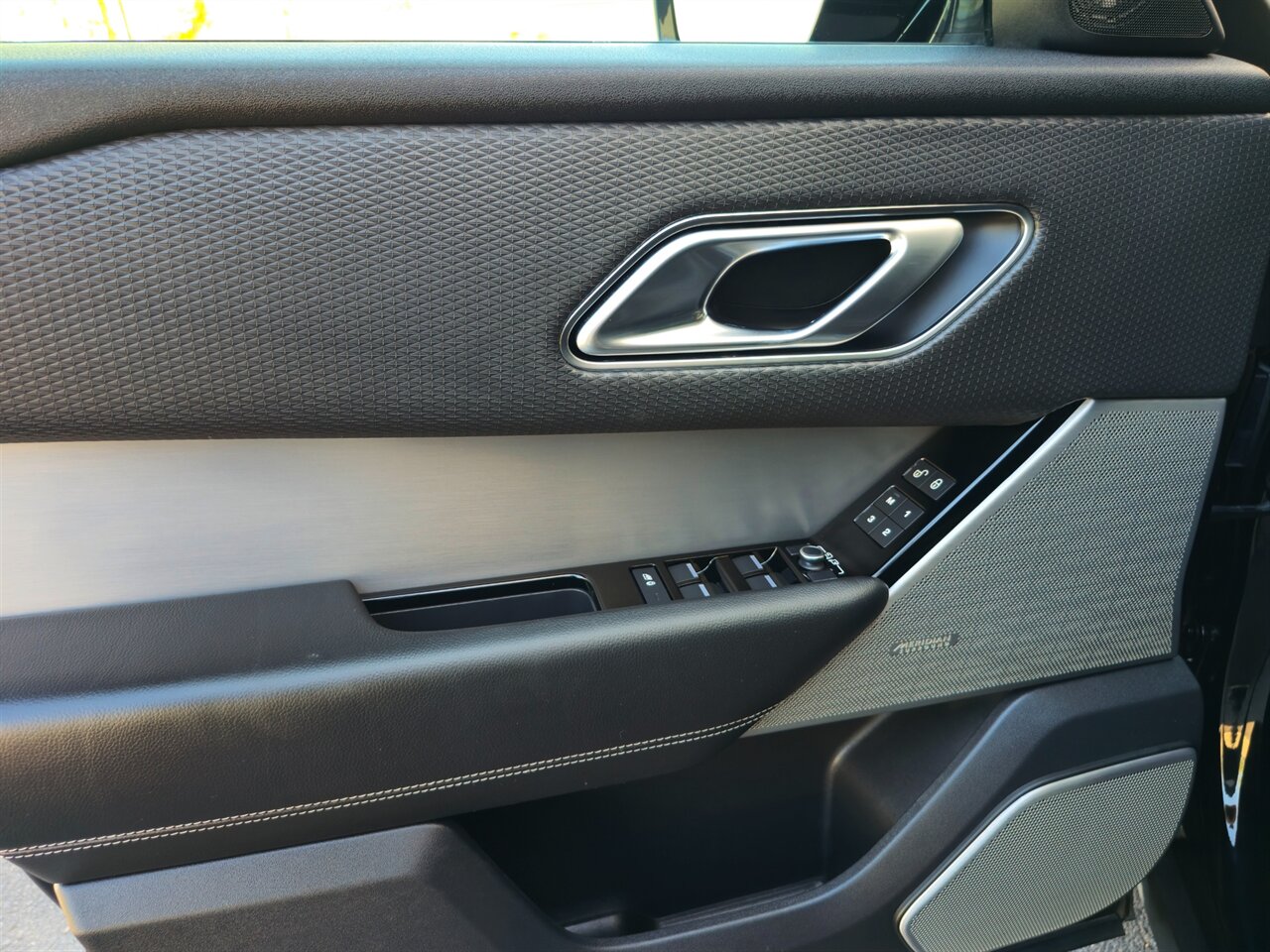 2020 Land Rover Range Rover Velar P340 R-Dynamic S - Photo 12 - Mesa, AZ 85215