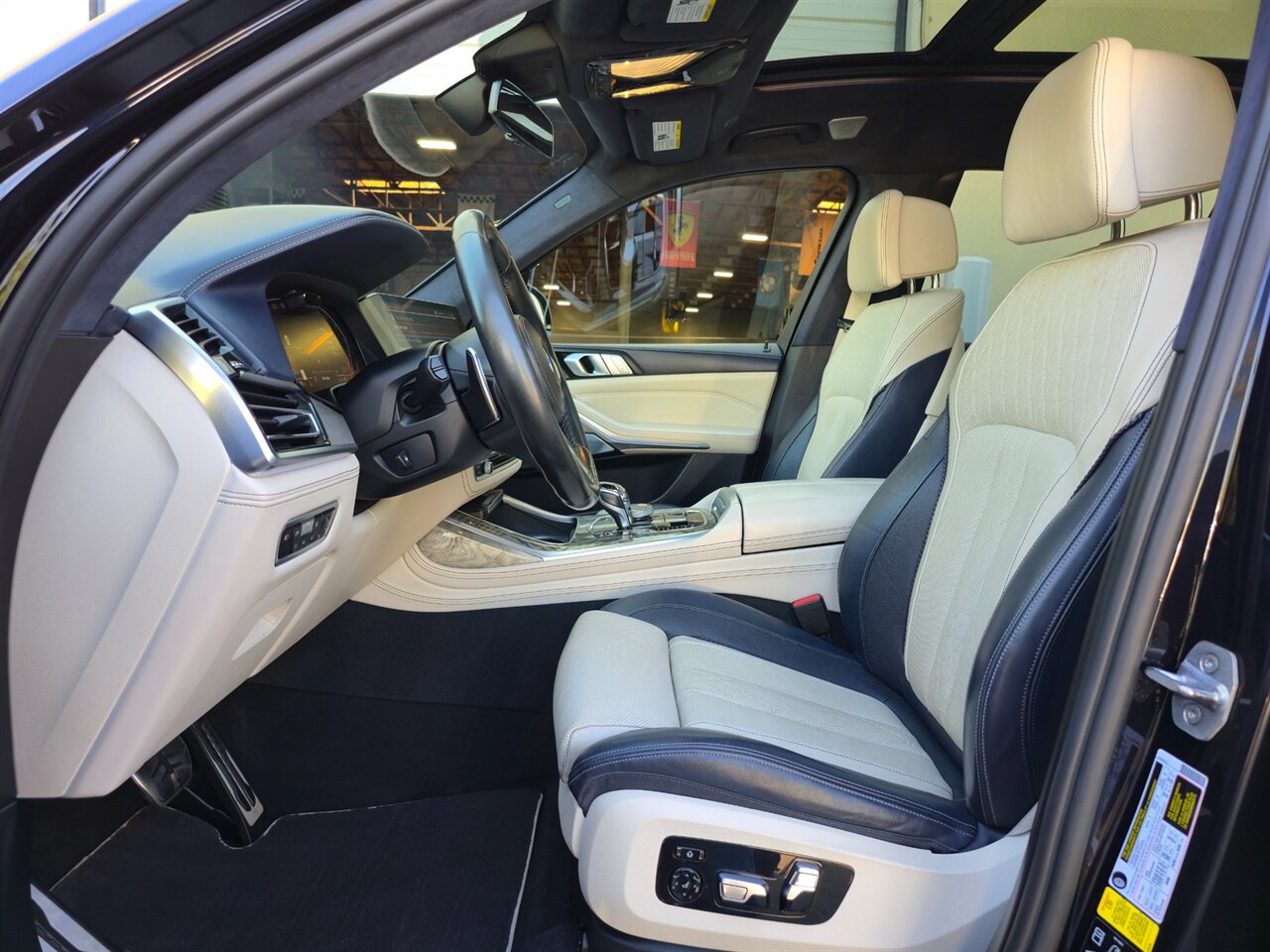 2019 BMW X7 xDrive50i - Photo 14 - Mesa, AZ 85215
